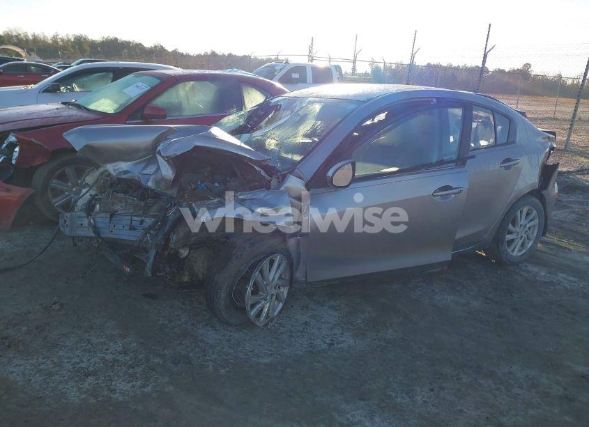 Photo 2 of 2012 Mazda Mazda3 I SPORT (VIN JM1BL1UF5C1514722)