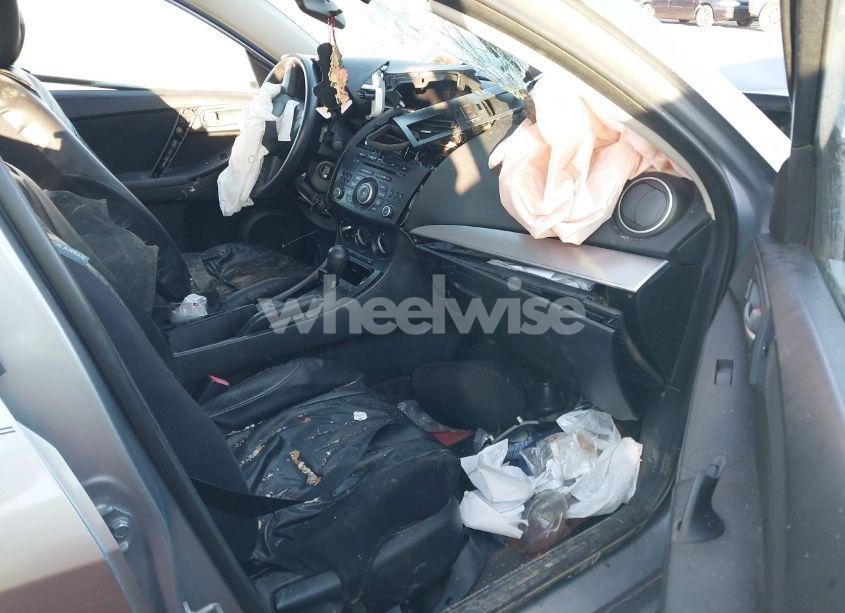 Photo 5 of 2012 Mazda Mazda3 I SPORT (VIN JM1BL1UF5C1514722)