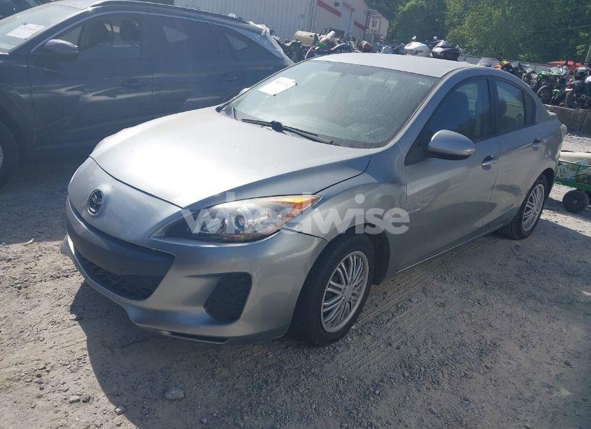 Photo 2 of 2012 Mazda Mazda3 I SPORT (VIN JM1BL1UF5C1577271)