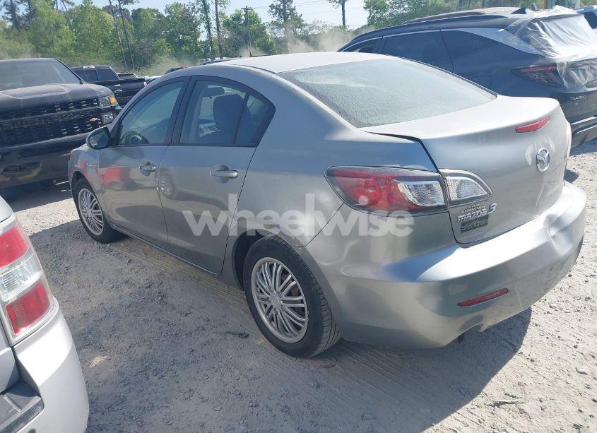 Photo 3 of 2012 Mazda Mazda3 I SPORT (VIN JM1BL1UF5C1577271)