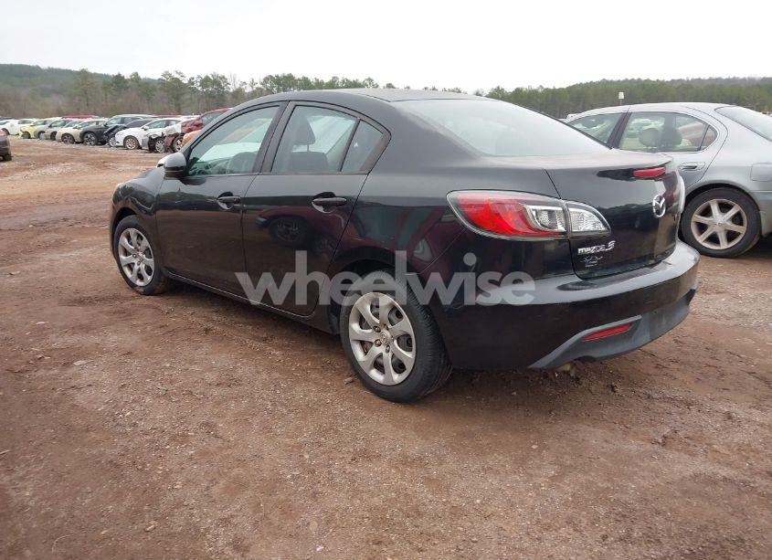 Photo 3 of 2011 Mazda Mazda3 I SPORT (VIN JM1BL1UF6B1407029)