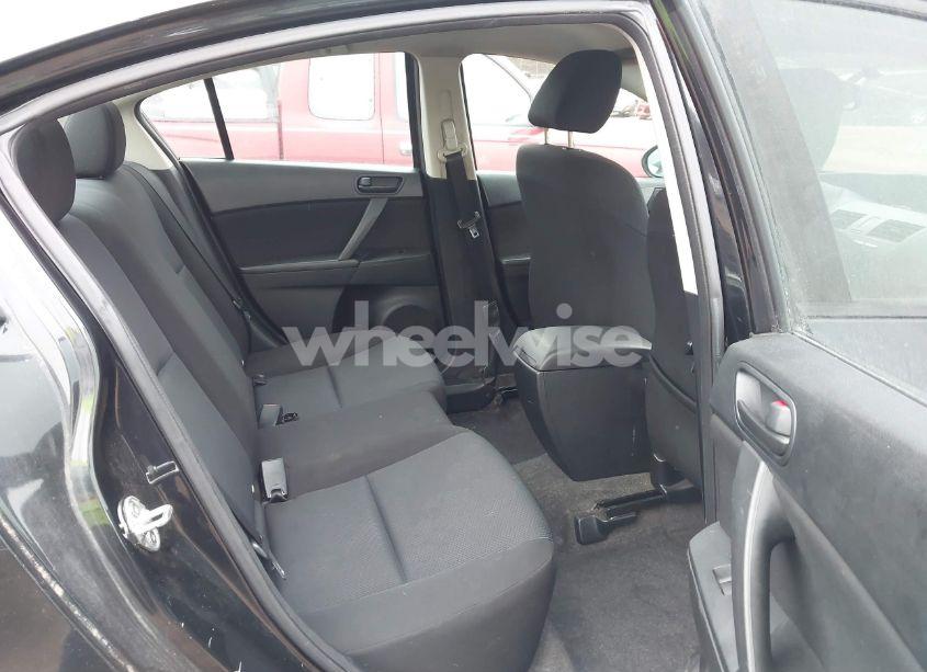 Photo 8 of 2011 Mazda Mazda3 I SPORT (VIN JM1BL1UF6B1407029)