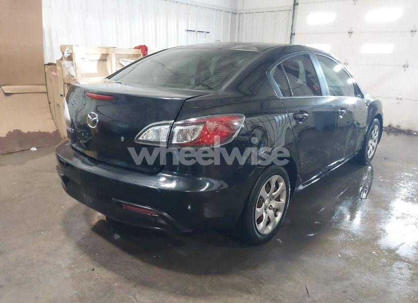 Photo 4 of 2011 Mazda Mazda3 I SPORT (VIN JM1BL1UF6B1491921)