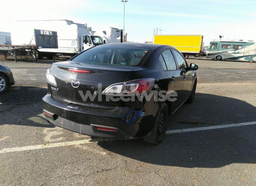 Photo 4 of 2011 Mazda Mazda3 I SPORT (VIN JM1BL1UF7B1395344)