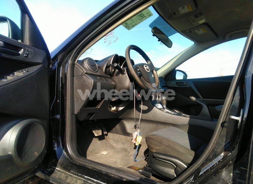 Photo 6 of 2011 Mazda Mazda3 I SPORT (VIN JM1BL1UF7B1395344)