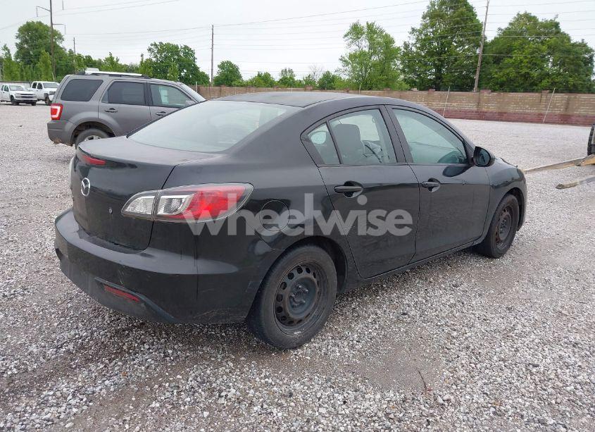 Photo 4 of 2011 Mazda Mazda3 I SPORT (VIN JM1BL1UF7B1448785)