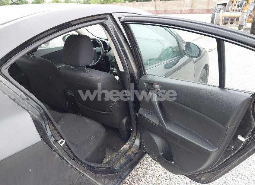 Photo 8 of 2011 Mazda Mazda3 I SPORT (VIN JM1BL1UF7B1448785)