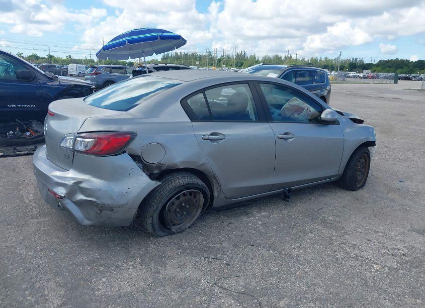 Photo 4 of 2012 Mazda Mazda3 (VIN JM1BL1UF7C1521509)