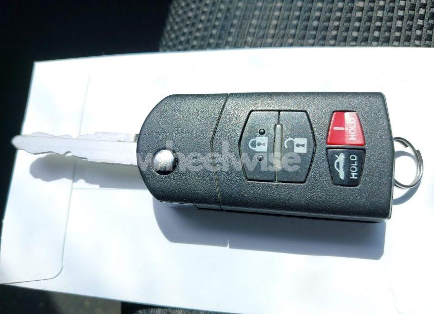 Photo 11 of 2012 Mazda Mazda3 I SPORT (VIN JM1BL1UF7C1527424)