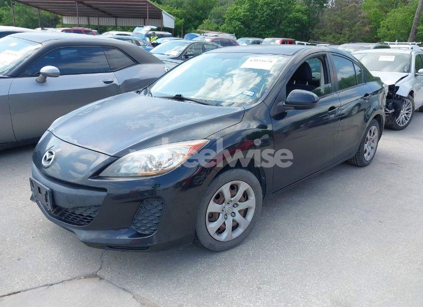 Photo 2 of 2012 Mazda Mazda3 I SPORT (VIN JM1BL1UF7C1527424)