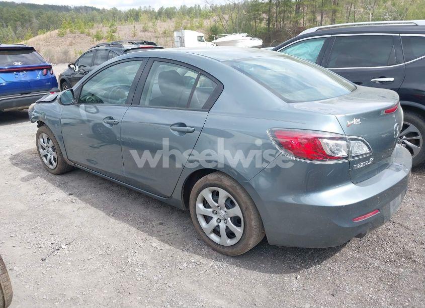 Photo 3 of 2012 Mazda Mazda3 I SPORT (VIN JM1BL1UF7C1528363)