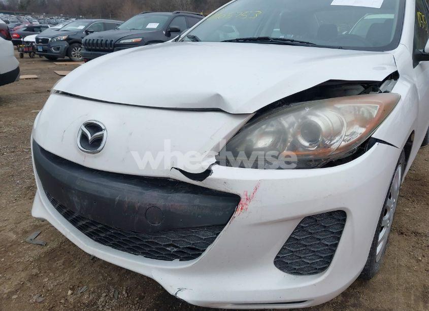 Photo 6 of 2012 Mazda Mazda3 I SPORT (VIN JM1BL1UF7C1557054)