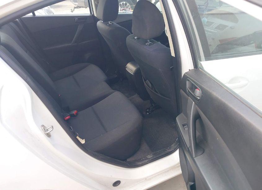 Photo 8 of 2011 Mazda Mazda3 I SPORT (VIN JM1BL1UF8B1373577)