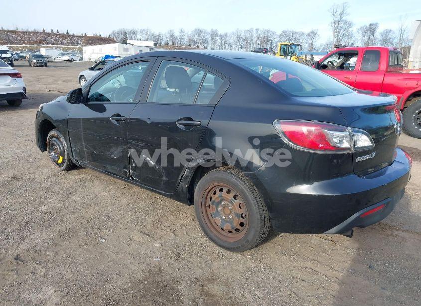 Photo 3 of 2011 Mazda Mazda3 I SPORT (VIN JM1BL1UF8B1436760)