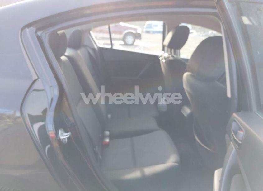 Photo 8 of 2011 Mazda Mazda3 I SPORT (VIN JM1BL1UF8B1436760)