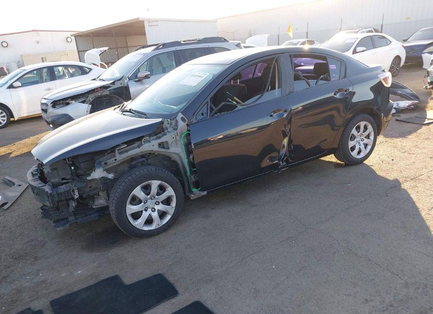 Photo 2 of 2011 Mazda Mazda3 I SPORT (VIN JM1BL1UF8B1461190)