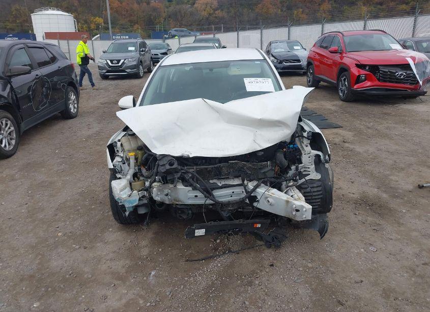 Photo 11 of 2011 Mazda Mazda3 I SPORT (VIN JM1BL1UF8B1471394)