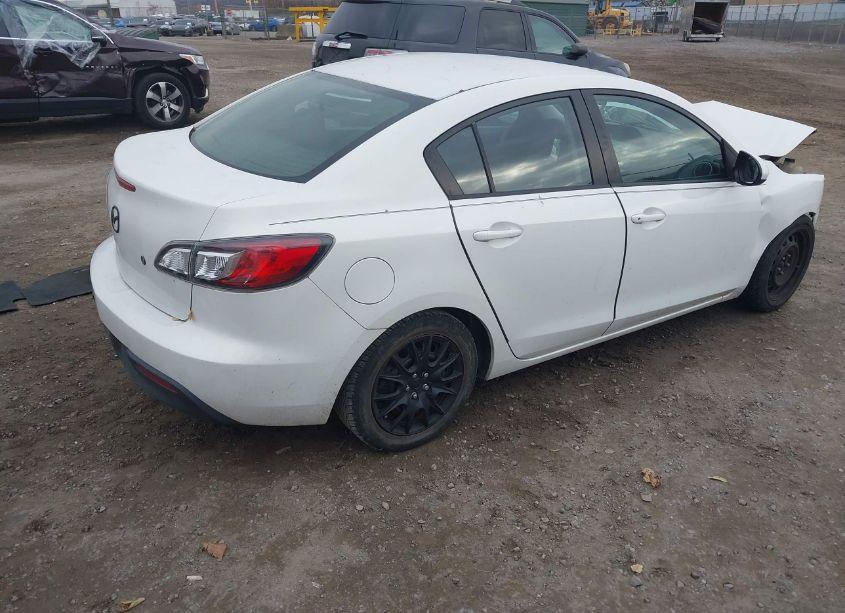 Photo 4 of 2011 Mazda Mazda3 I SPORT (VIN JM1BL1UF8B1471394)