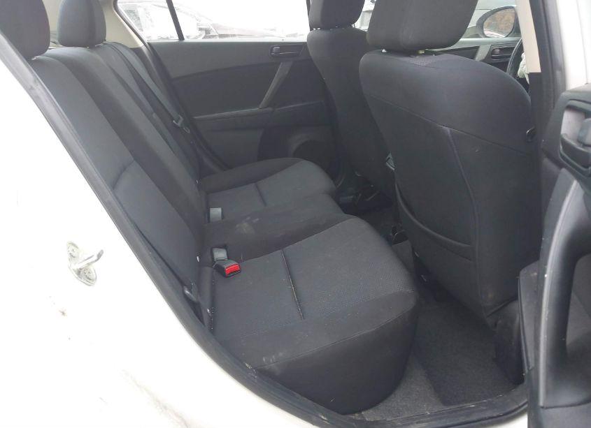 Photo 8 of 2011 Mazda Mazda3 I SPORT (VIN JM1BL1UF8B1471394)