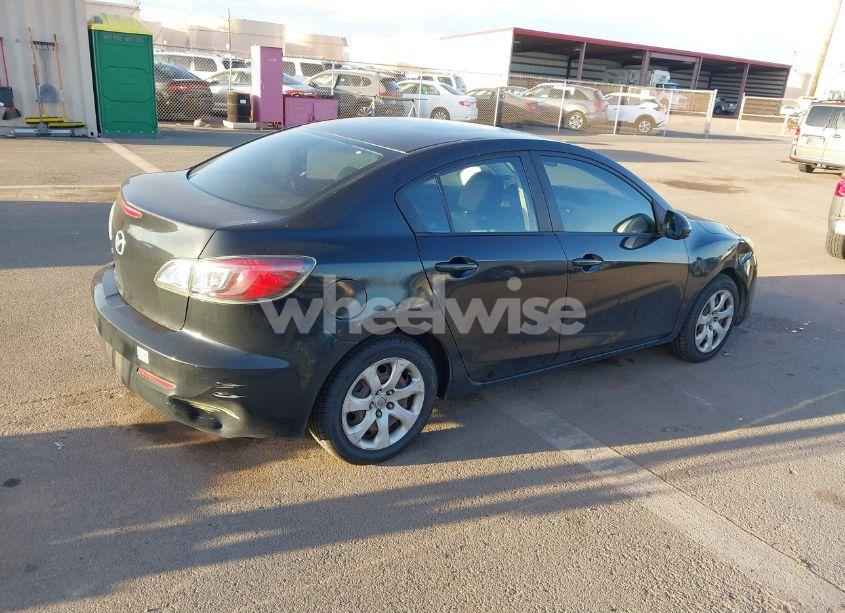 Photo 4 of 2012 Mazda Mazda3 I SPORT (VIN JM1BL1UF8C1529120)
