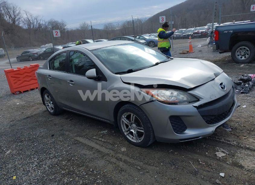2012 Mazda Mazda3 I SPORT (VIN JM1BL1UF8C1554096) main photo