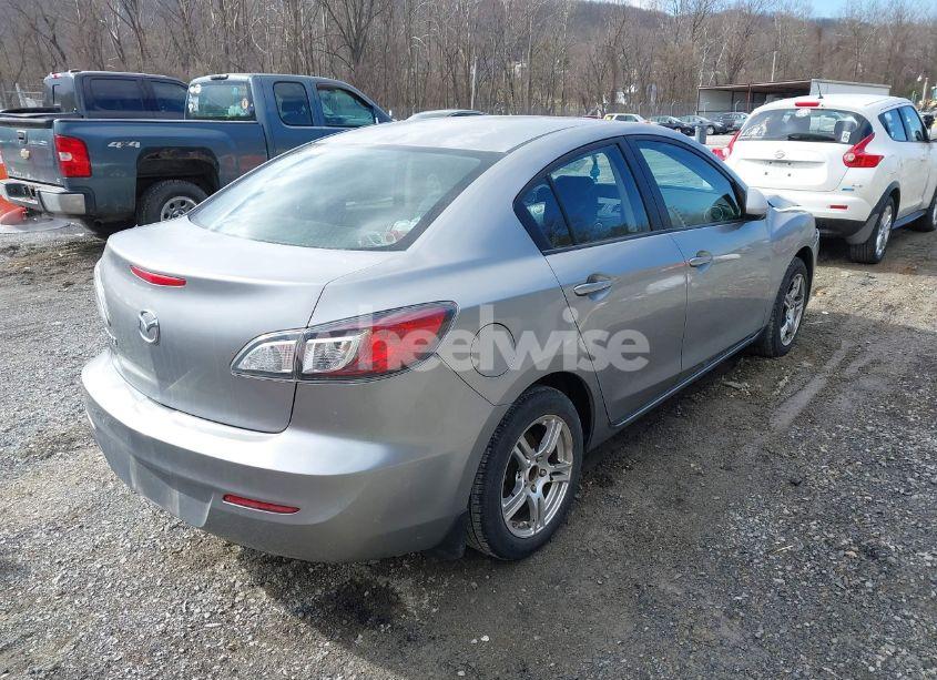Photo 4 of 2012 Mazda Mazda3 I SPORT (VIN JM1BL1UF8C1554096)
