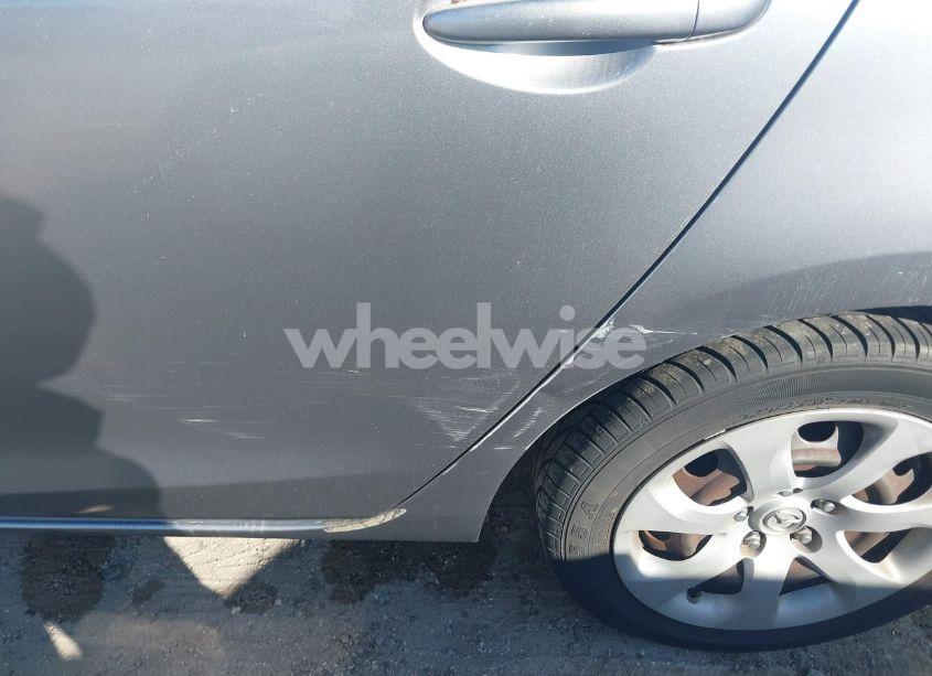 Photo 6 of 2011 Mazda Mazda3 I SPORT (VIN JM1BL1UF9B1393417)