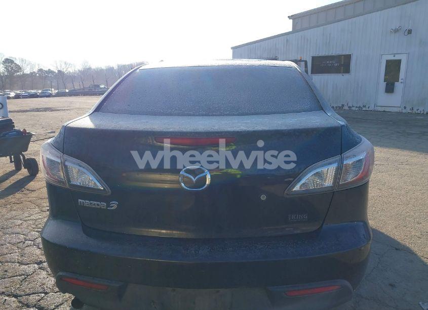 Photo 16 of 2011 Mazda Mazda3 I SPORT (VIN JM1BL1UF9B1465376)