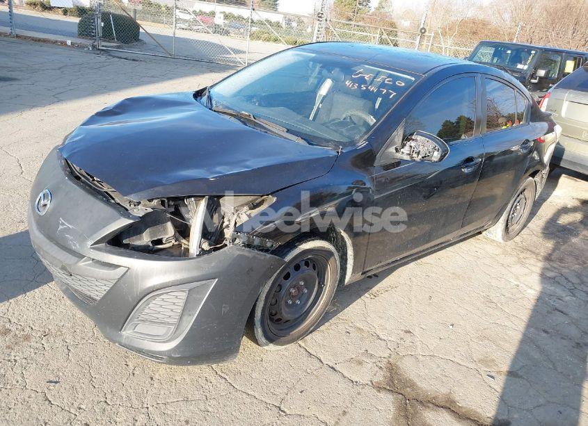 Photo 2 of 2011 Mazda Mazda3 I SPORT (VIN JM1BL1UF9B1465376)