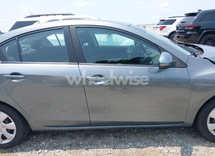 Photo 13 of 2012 Mazda Mazda3 I SPORT (VIN JM1BL1UF9C1523634)