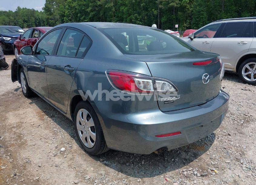 Photo 3 of 2012 Mazda Mazda3 I SPORT (VIN JM1BL1UF9C1523634)