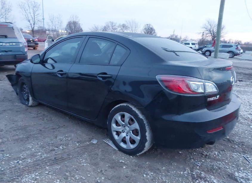 Photo 3 of 2012 Mazda Mazda3 I SPORT (VIN JM1BL1UF9C1631008)