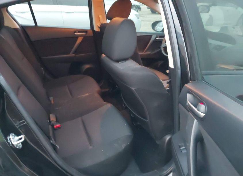 Photo 8 of 2012 Mazda Mazda3 I SPORT (VIN JM1BL1UF9C1631008)