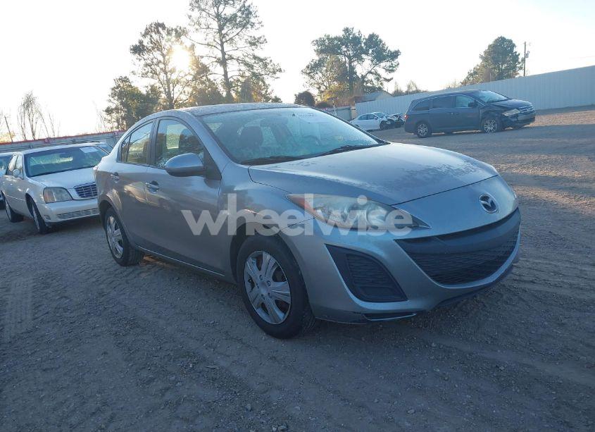 2011 Mazda Mazda3 I SPORT (VIN JM1BL1UFXB1415540) main photo