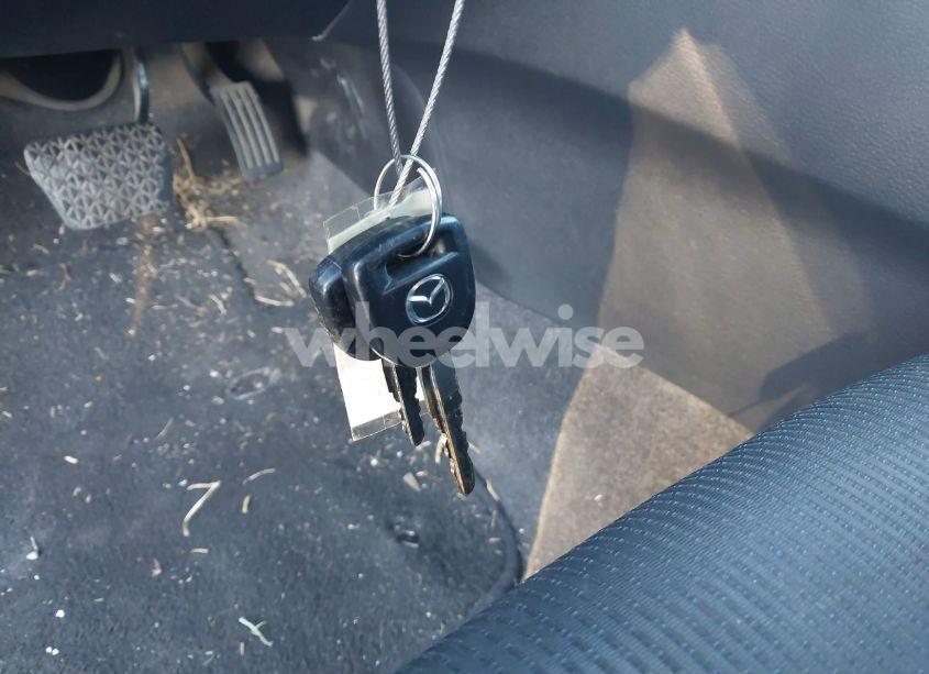 Photo 11 of 2011 Mazda Mazda3 I SPORT (VIN JM1BL1UFXB1415540)