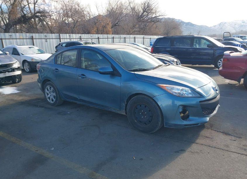 2011 Mazda Mazda3 I SPORT (VIN JM1BL1UFXB1457884) main photo