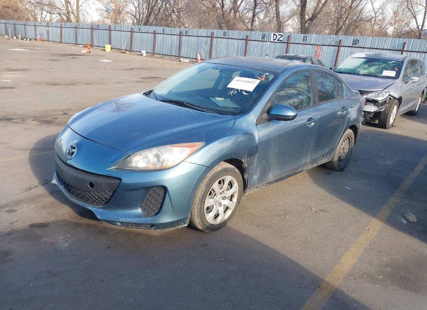 Photo 2 of 2011 Mazda Mazda3 I SPORT (VIN JM1BL1UFXB1457884)