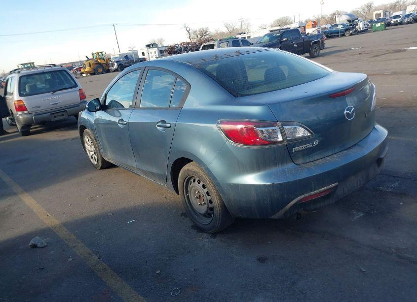 Photo 3 of 2011 Mazda Mazda3 I SPORT (VIN JM1BL1UFXB1457884)