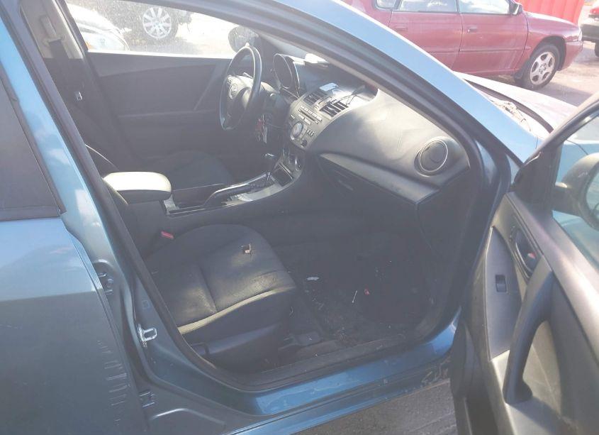 Photo 5 of 2011 Mazda Mazda3 I SPORT (VIN JM1BL1UFXB1457884)