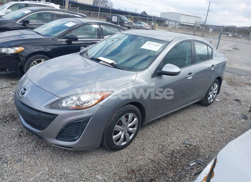 Photo 2 of 2011 Mazda Mazda3 I SPORT (VIN JM1BL1UFXB1480341)