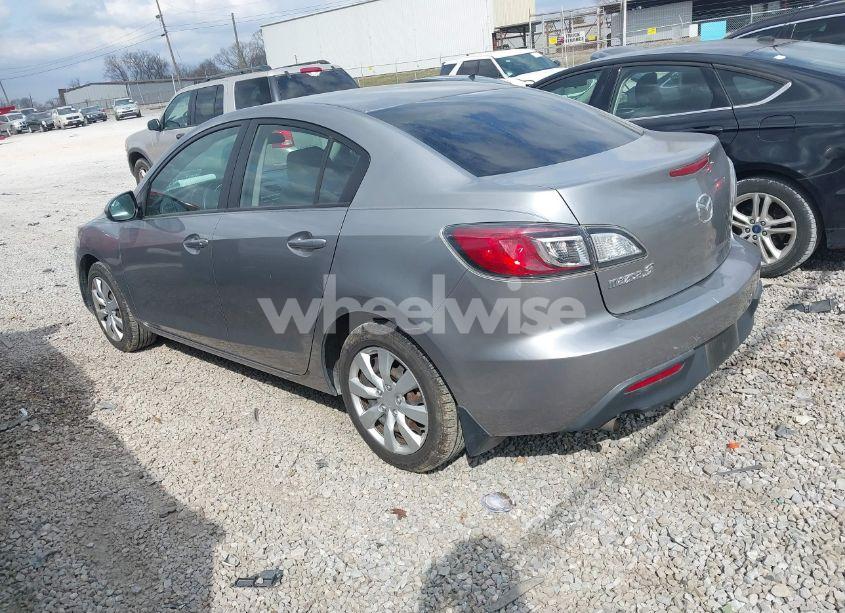 Photo 3 of 2011 Mazda Mazda3 I SPORT (VIN JM1BL1UFXB1480341)