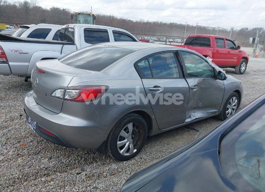 Photo 4 of 2011 Mazda Mazda3 I SPORT (VIN JM1BL1UFXB1480341)