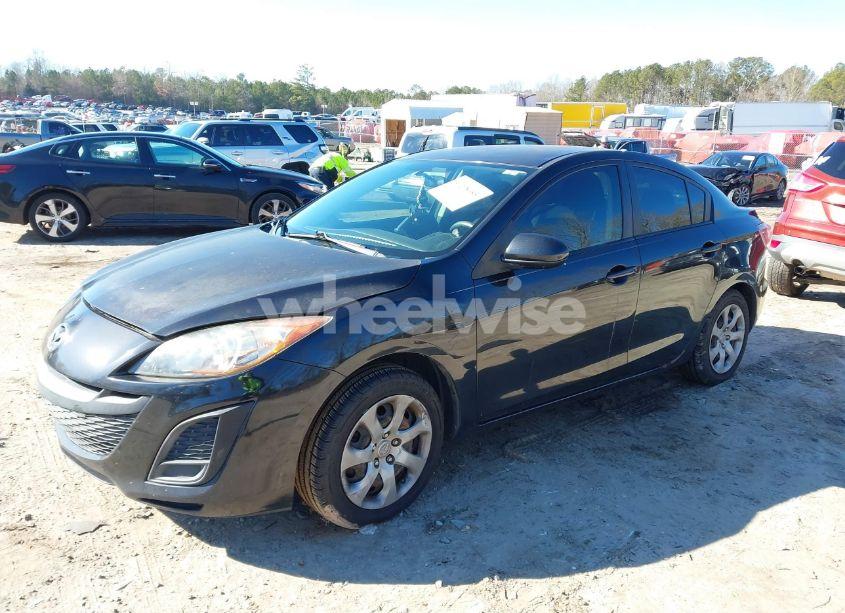 Photo 2 of 2011 Mazda Mazda3 I SPORT (VIN JM1BL1UFXB1485538)