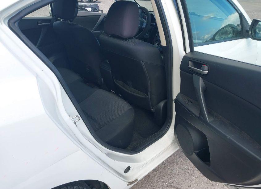 Photo 8 of 2012 Mazda Mazda3 I SPORT (VIN JM1BL1UFXC1552205)