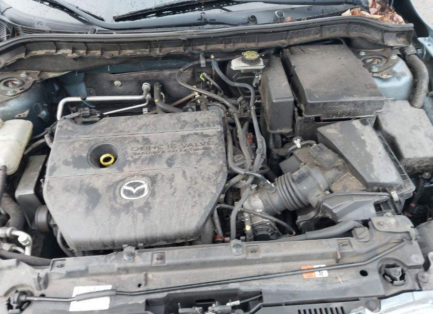 Photo 10 of 2011 Mazda Mazda3 I SPORT (VIN JM1BL1UG0B1473701)