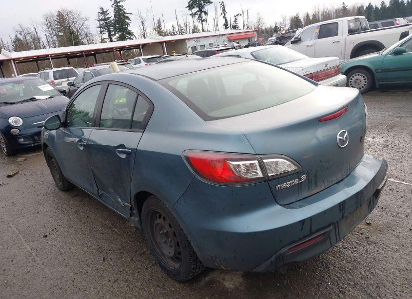 Photo 3 of 2011 Mazda Mazda3 I SPORT (VIN JM1BL1UG0B1473701)