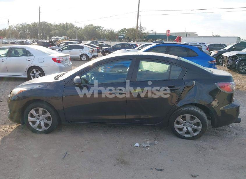 Photo 14 of 2012 Mazda Mazda3 I SPORT (VIN JM1BL1UG0C1502132)