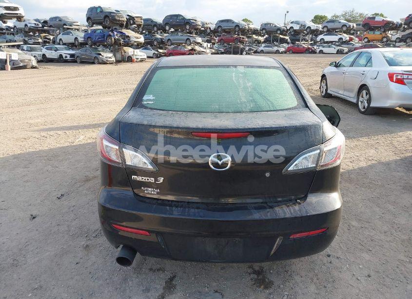 Photo 16 of 2012 Mazda Mazda3 I SPORT (VIN JM1BL1UG0C1502132)