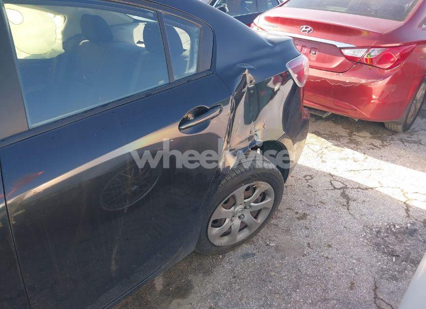 Photo 17 of 2012 Mazda Mazda3 I SPORT (VIN JM1BL1UG0C1502132)