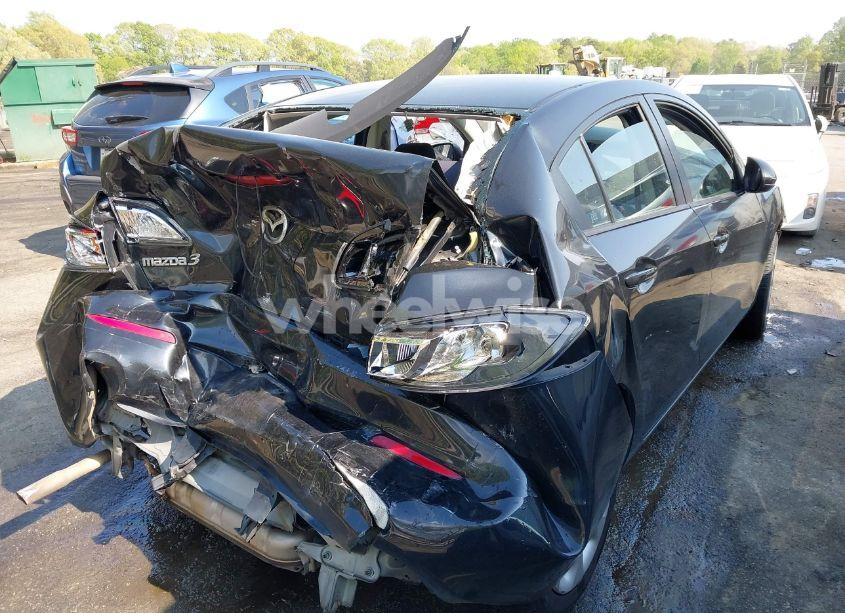 Photo 4 of 2012 Mazda Mazda3 I SPORT (VIN JM1BL1UG0C1530996)
